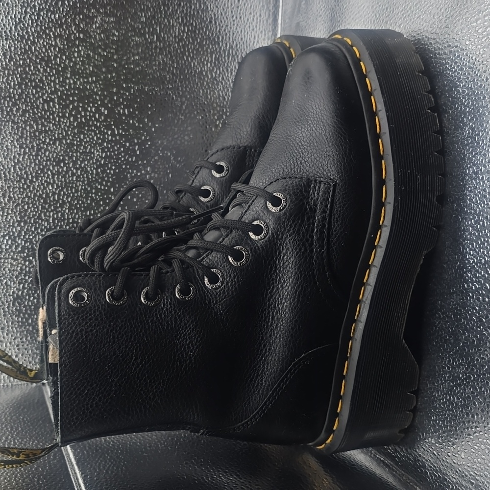 Dr. Martens Jadon Black Combat Boots mat Platform mat Sole size 6 w size 5 m